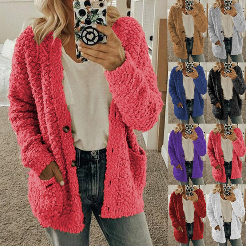 Leythara | Witte Fuzzy Gebreide Strickjacke