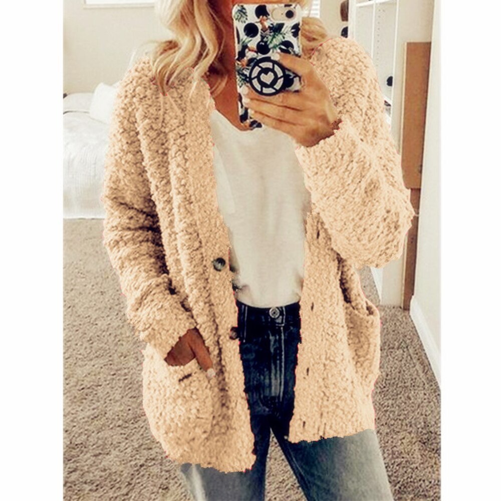 Leythara | Witte Fuzzy Gebreide Strickjacke