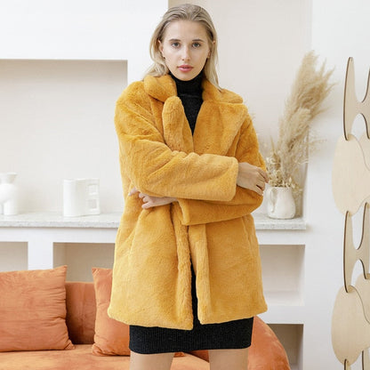 Reiennaith | Weiße Winterjacke mit Kunstfell für stilvollen Schutz