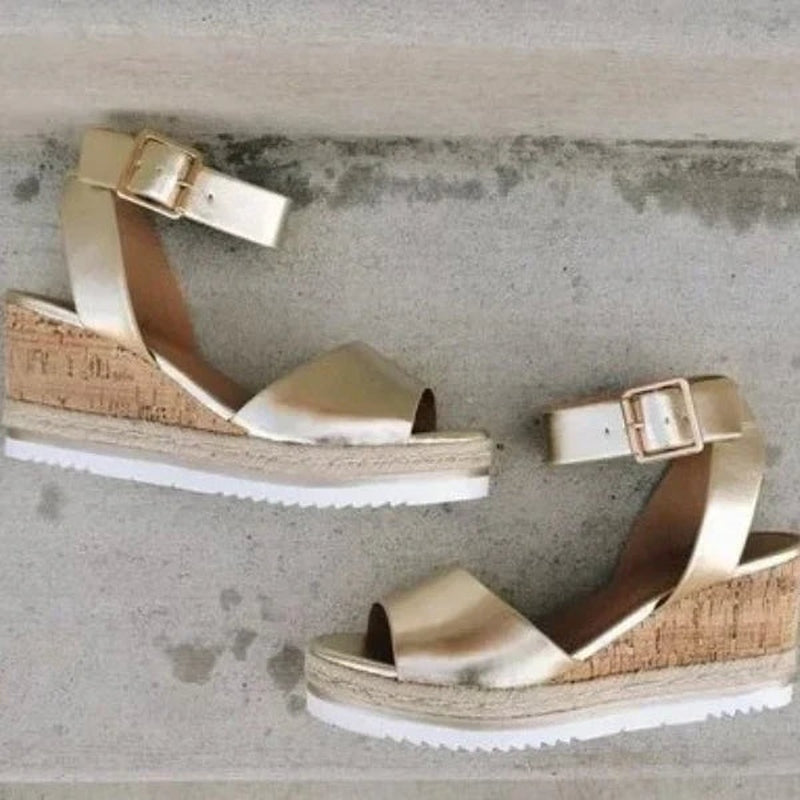 Dana - Stylische Keilsandalen für Damen mit verstellbarer Schnalle