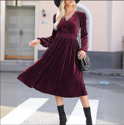 Ann – Langärmeliges Kleid in Unifarbe
