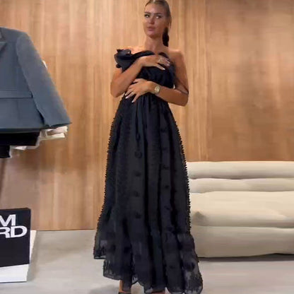 Chelsea – Besticktes langes Kleid mit Rückenfreiem Design