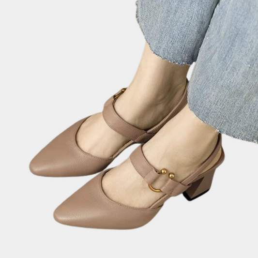 Modische Damensandalen für einen zeitlosen Look