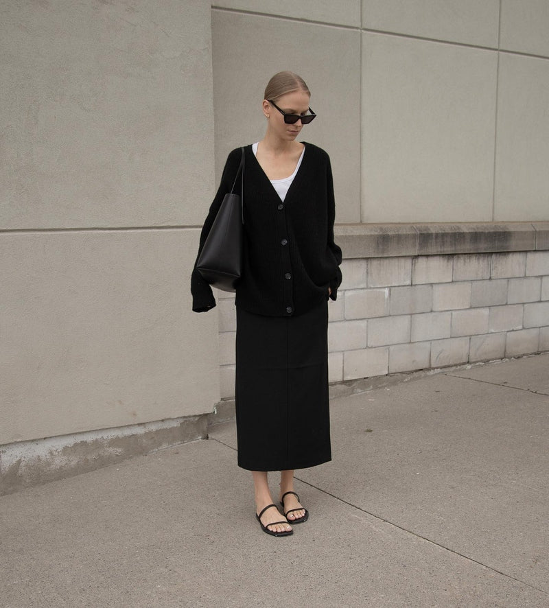 Emma – Elegante Damen Strickjacke mit Knöpfen