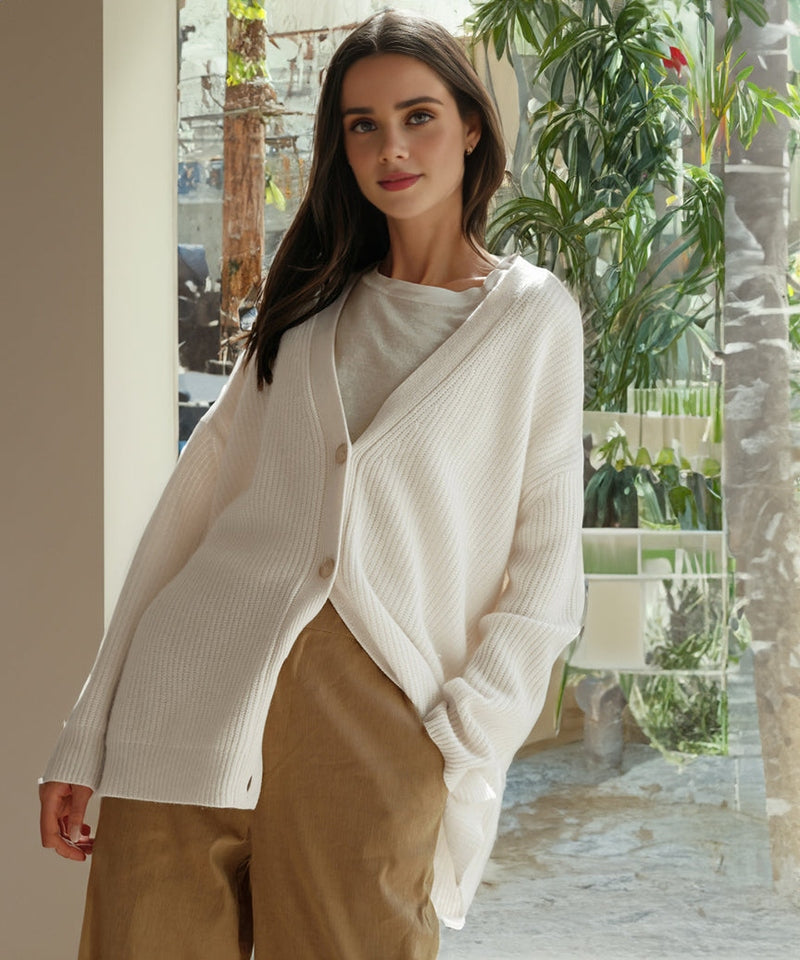 Emma – Elegante Damen Strickjacke mit Knöpfen