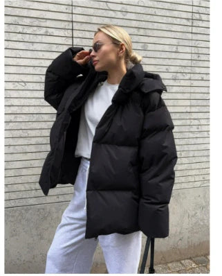 Larina - Kurze Damenjacke mit Kapuze
